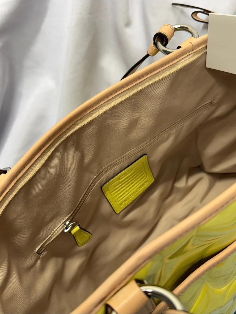 (new+tag) Coach Patent Leather Tote / Shoulder / Crossbody Monogram Siganture